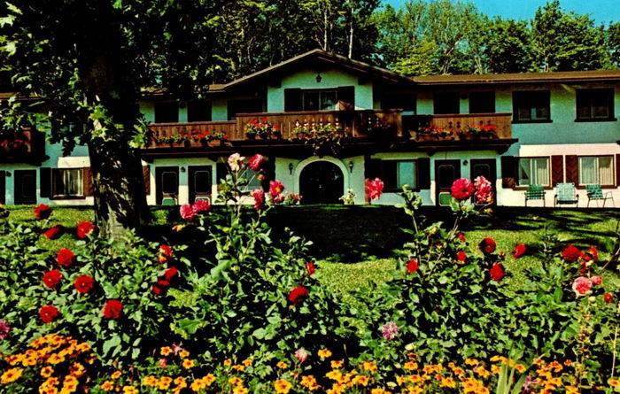 Tiroler Hof (The Residences at Harbor Vista) - Vintage Postcard (newer photo)